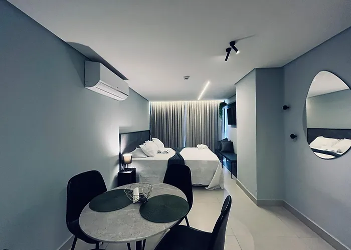 Apartamento Na Areia Da Praia Do Bessa. Ag 303.
