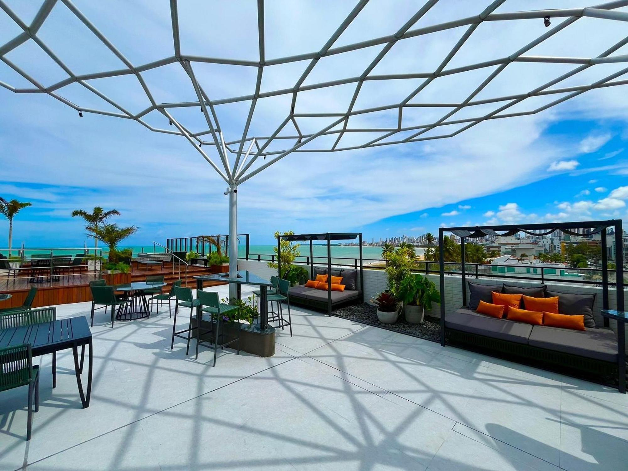 Apartamento Na Areia Da Do Bessa. Ag 303.