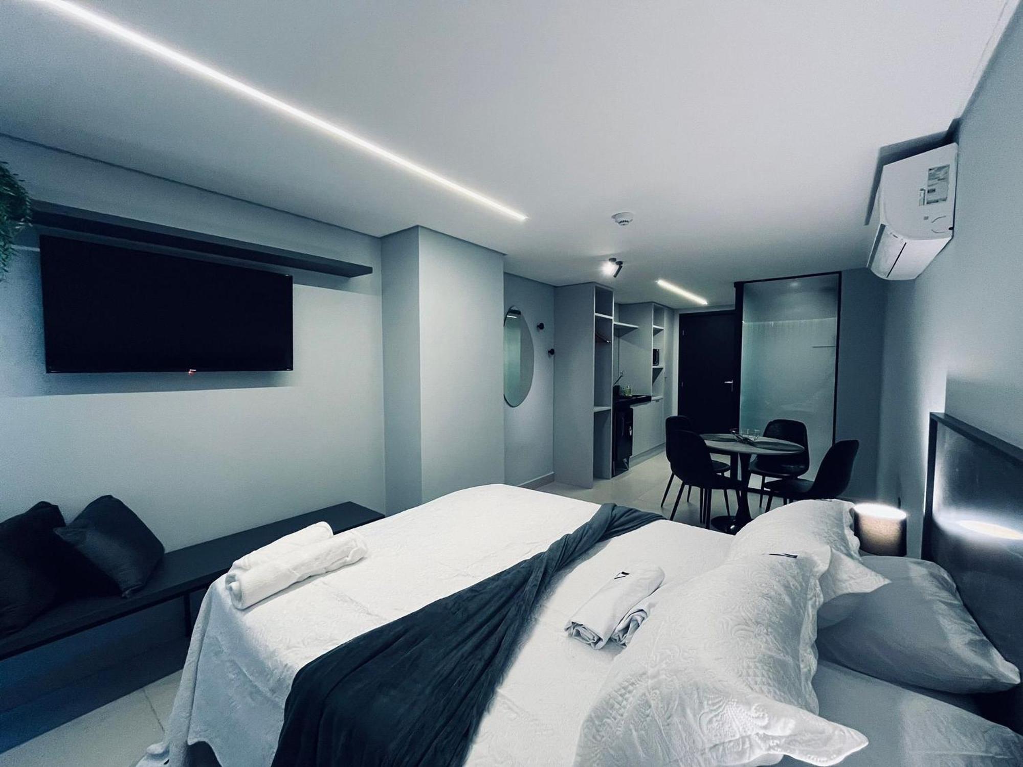 Apartamento Na Areia Da Do Bessa. Ag 303.