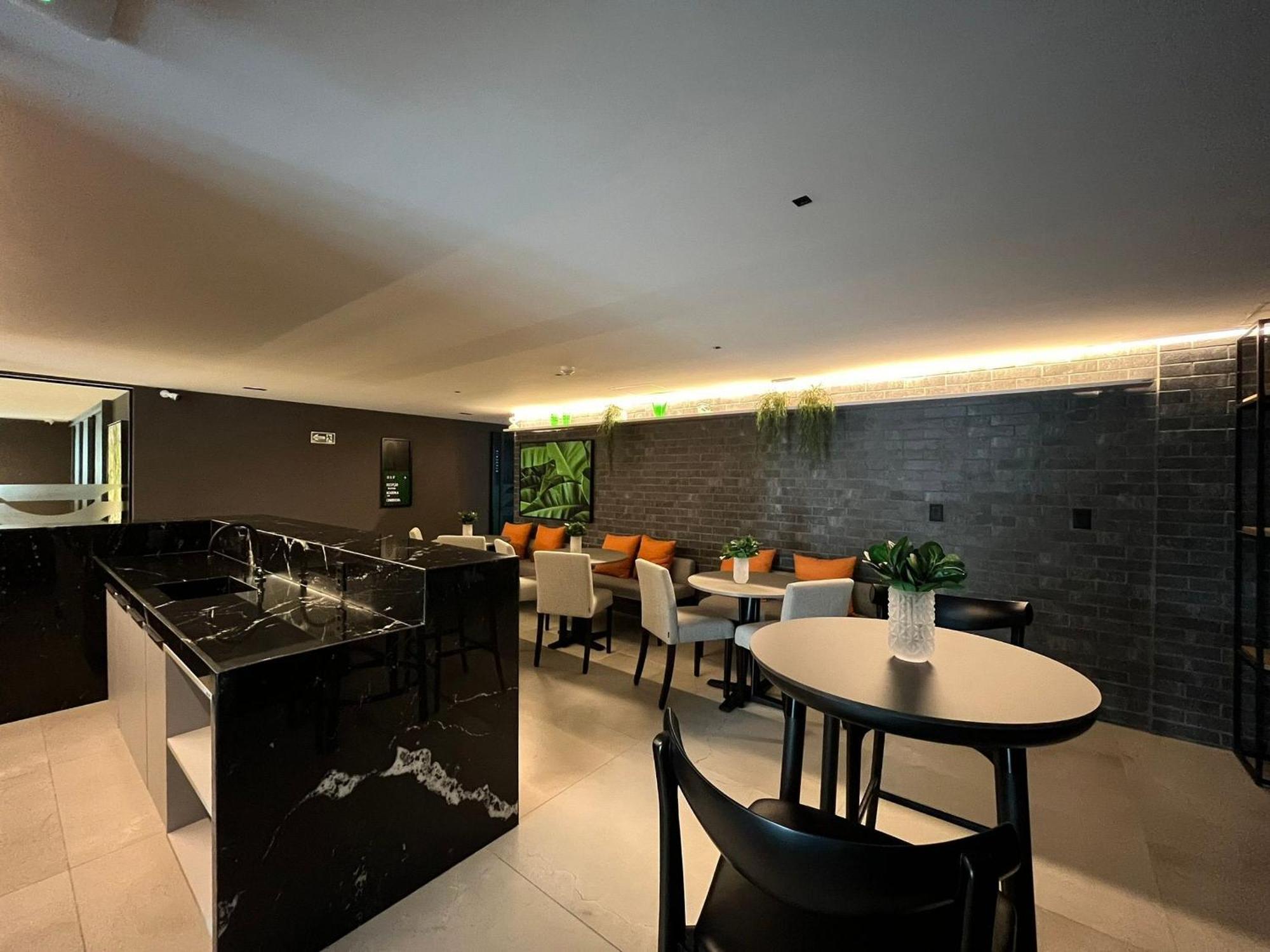 Apartamento Na Areia Da Do Bessa. Ag 303. João Pessoa